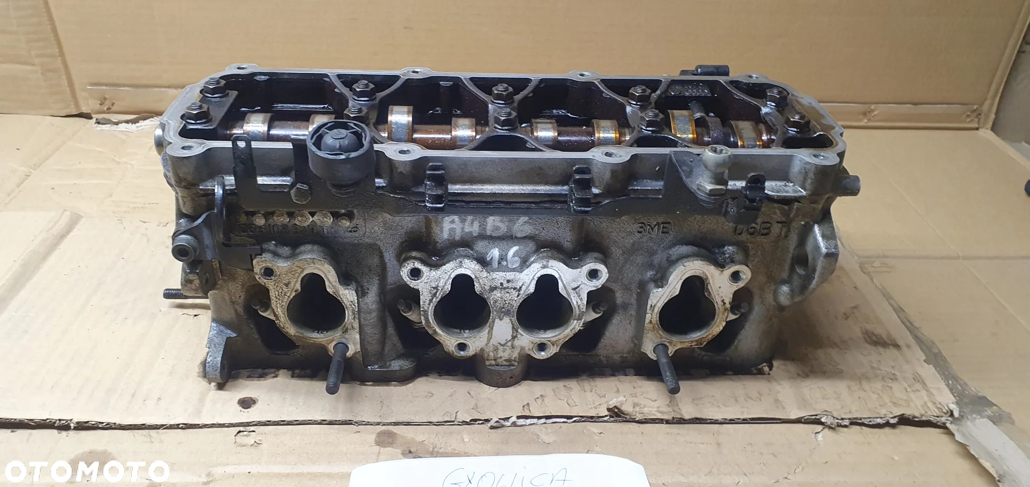 Głowica silnika kompletna wałek Audi A4 B6 1.6 06B103373T - 2