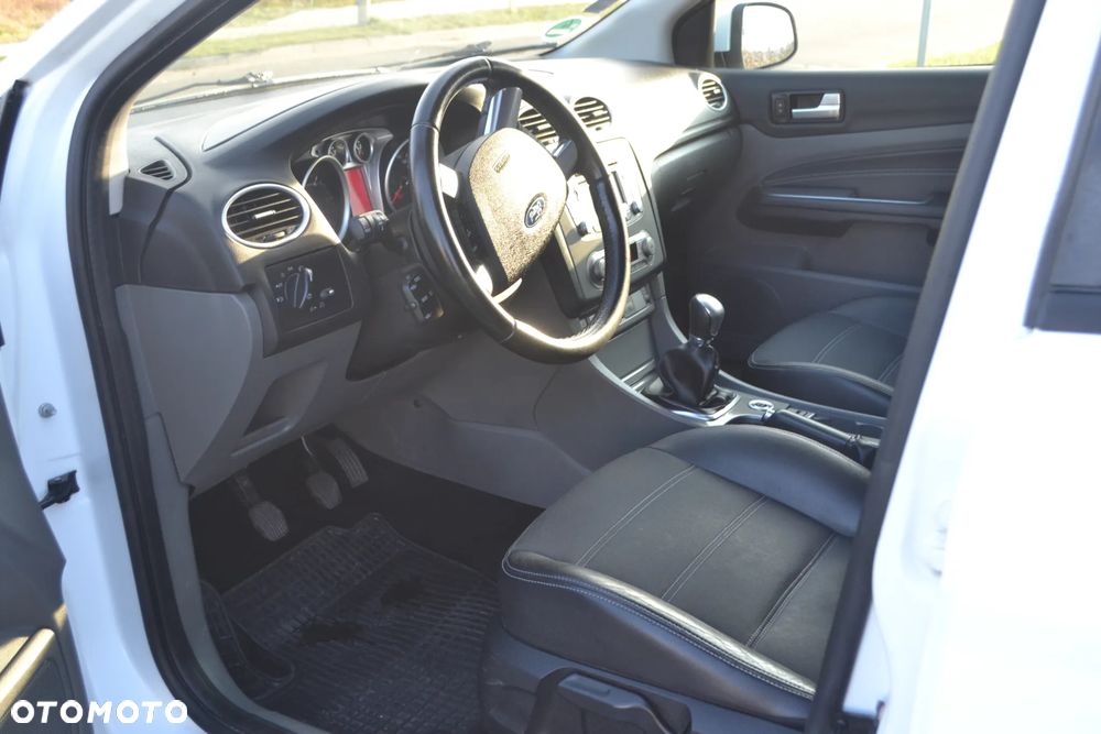 Ford Focus 1.6 TDCi DPF Sport - 12