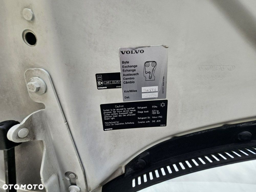 Volvo V60 D3 Geartronic Momentum - 24