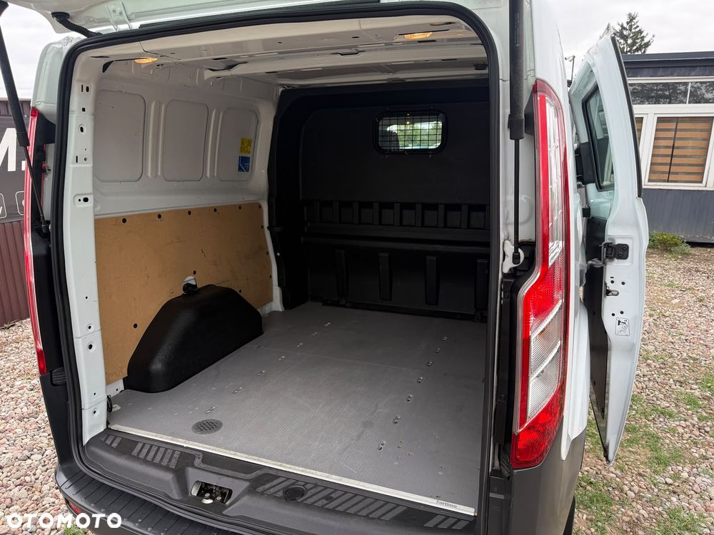 Ford Transit Custom - 28