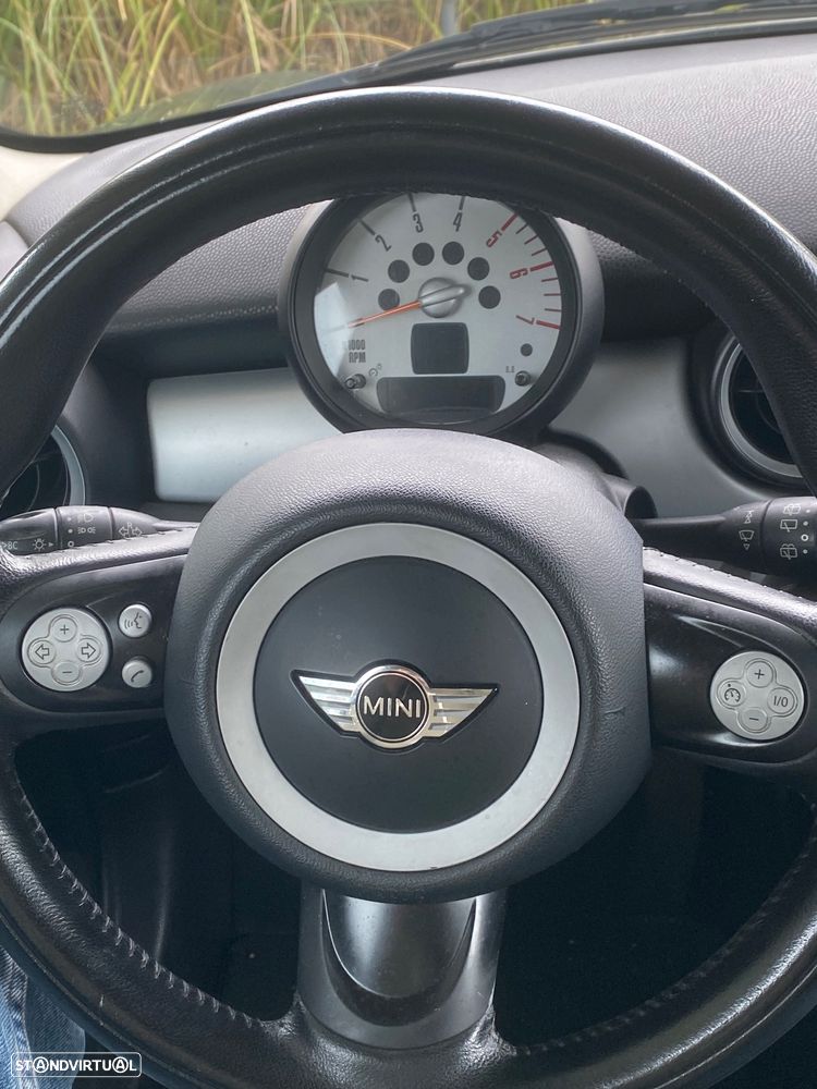 MINI 3 Portas One D - 26