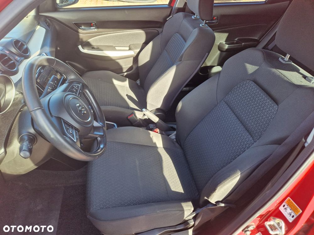 Suzuki Swift 1.2 Dualjet SHVS Premium CVT - 17