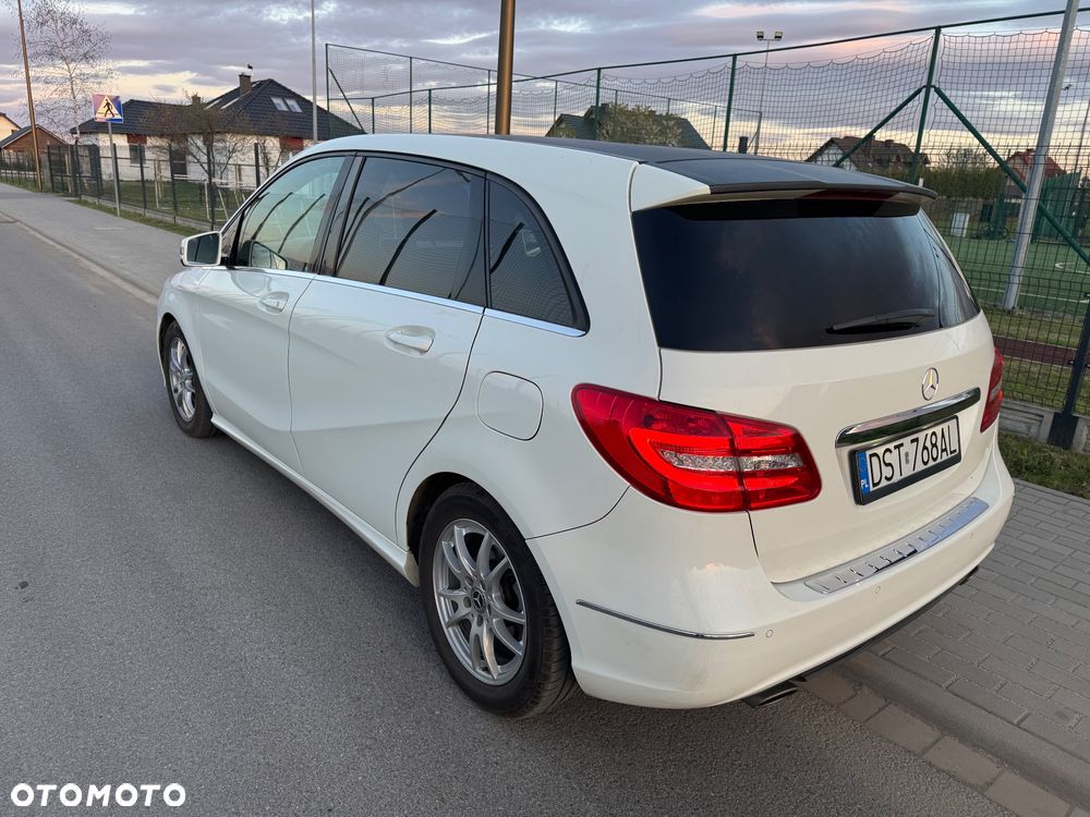 Mercedes-Benz Klasa B 180 (BlueEFFICIENCY) - 5