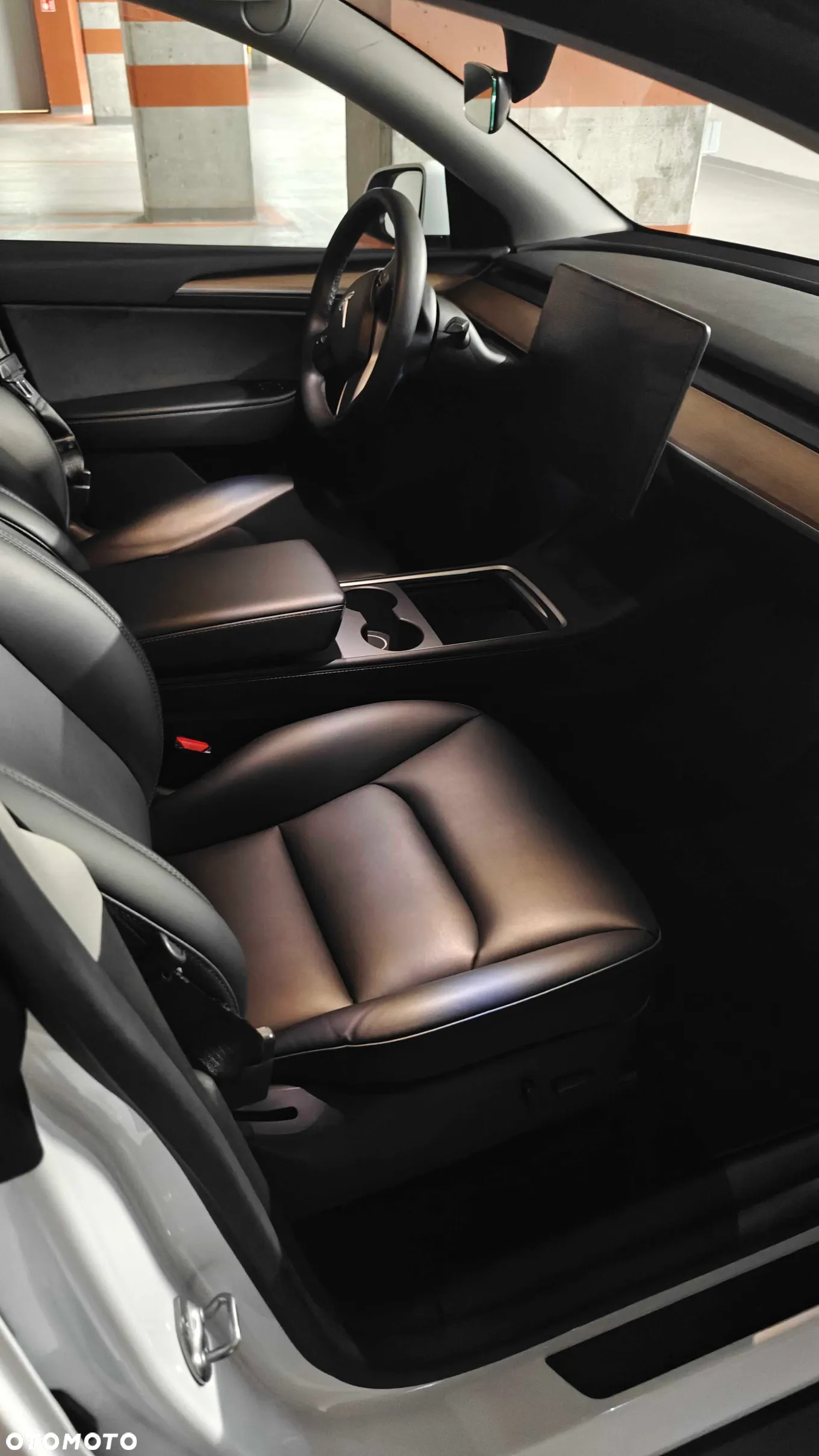 Tesla Y Long Range AWD - 3