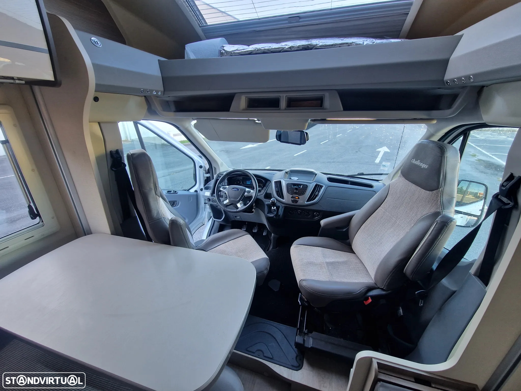 Ford Transit Challanger - 16