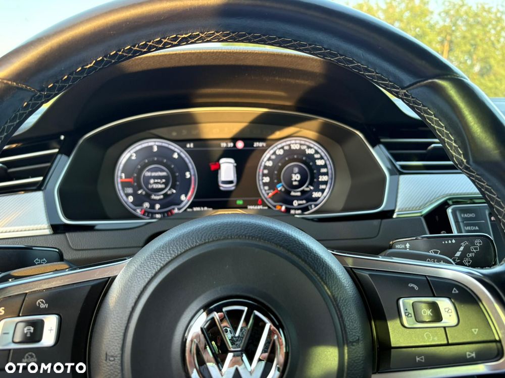 Volkswagen Passat - 9