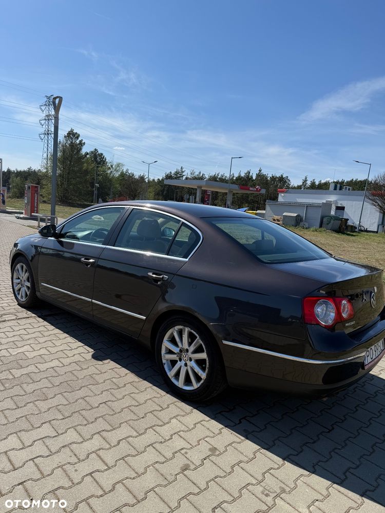 Volkswagen Passat 2.0 TDI DPF Comfortline - 2