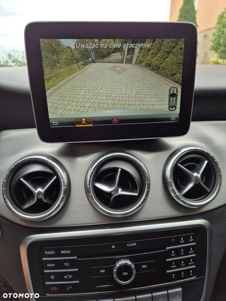 Mercedes-Benz CLA 180 7G-DCT AMG Line - 28