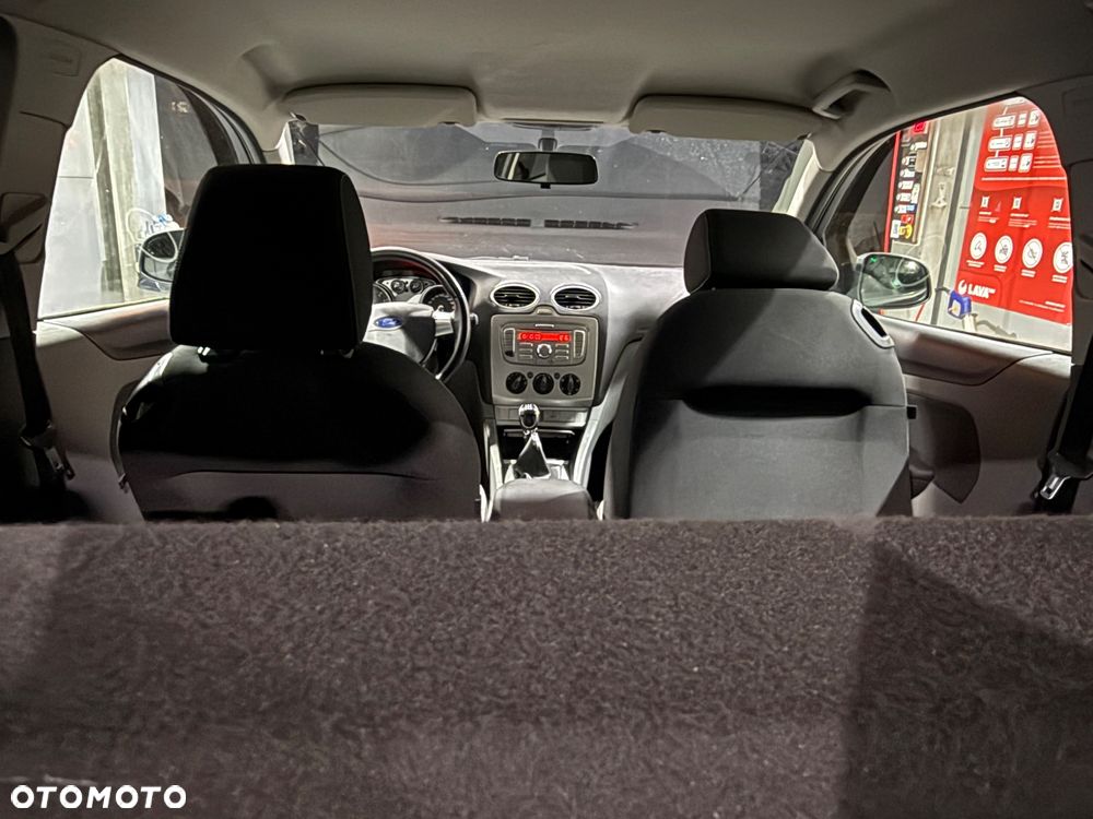 Ford Focus 1.6 16V Sport - 31