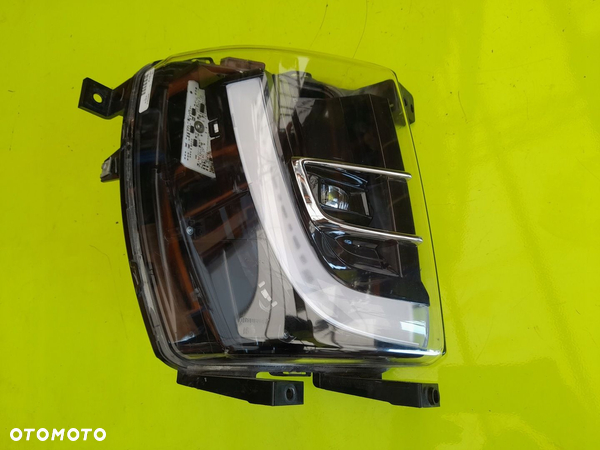 HALOGEN DRL PRAWY 1034331-00-A TESLA X 18R