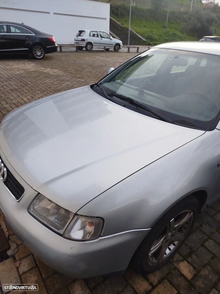 Audi A3 Sportback - 1