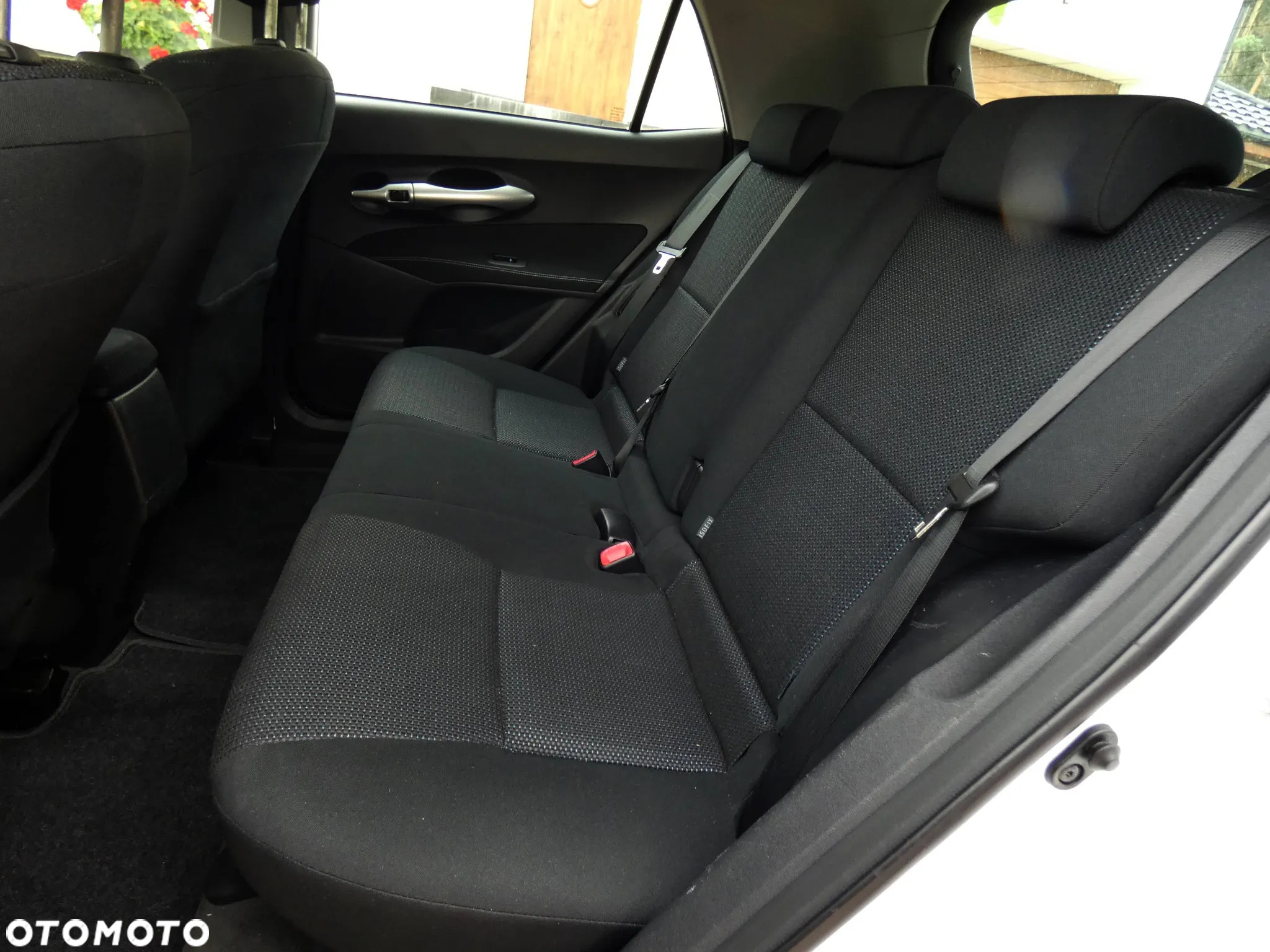 Toyota Auris 1.8 HSD Luna - 17