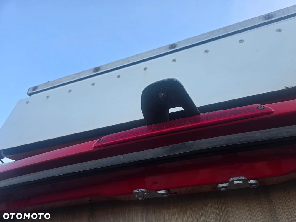 Mercedes-Benz Sprinter - 12