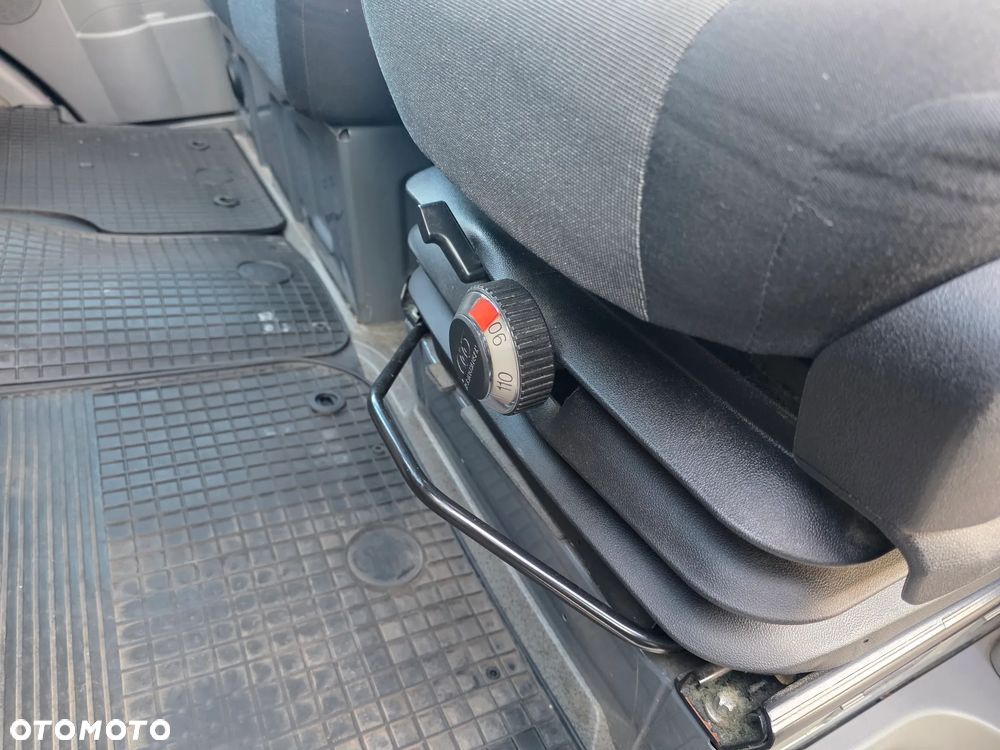 Volkswagen CRAFTER - 17