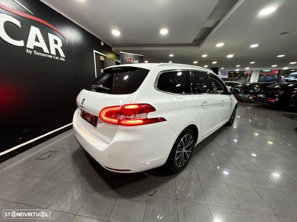 Peugeot 308 SW 1.2 PureTech Allure EAT6 - 4