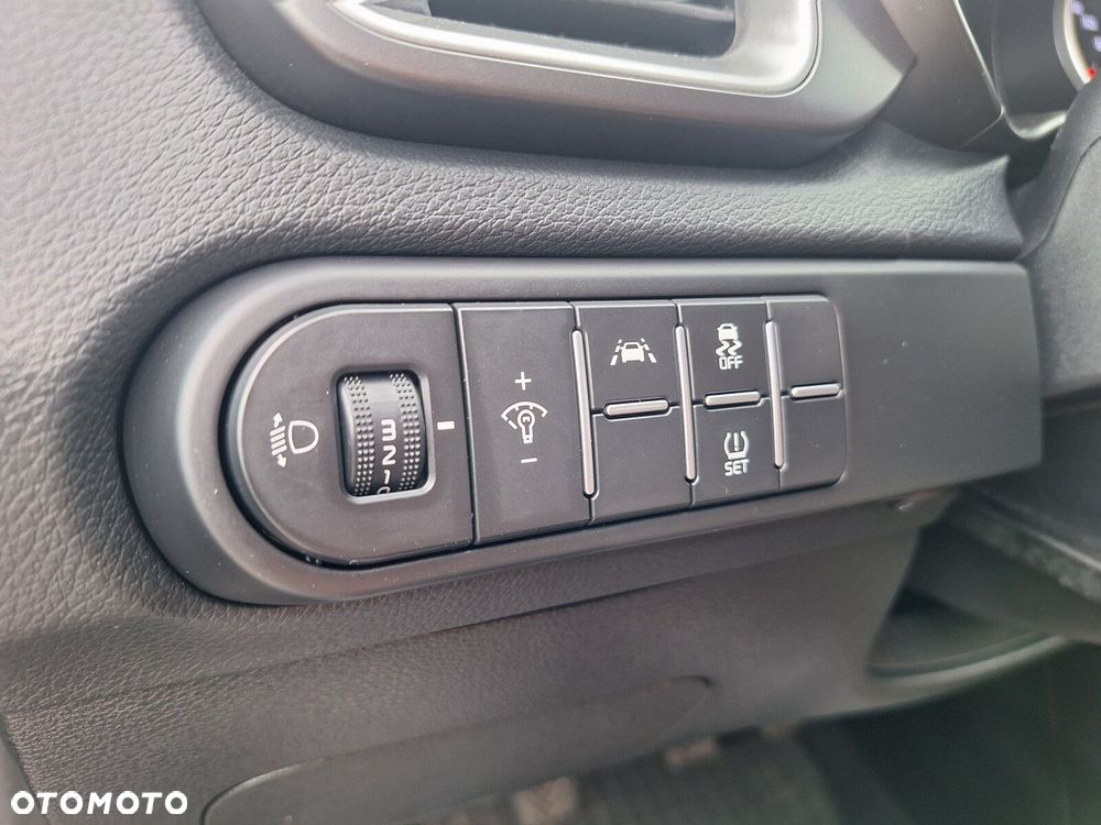 Kia Ceed - 13