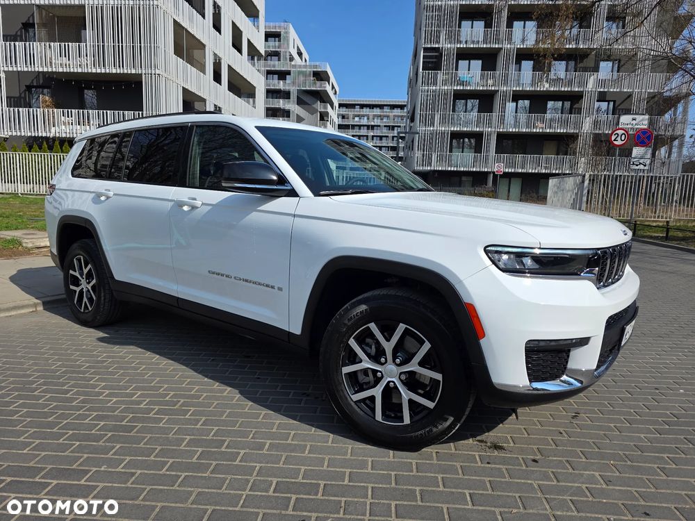 Jeep Grand Cherokee - 1