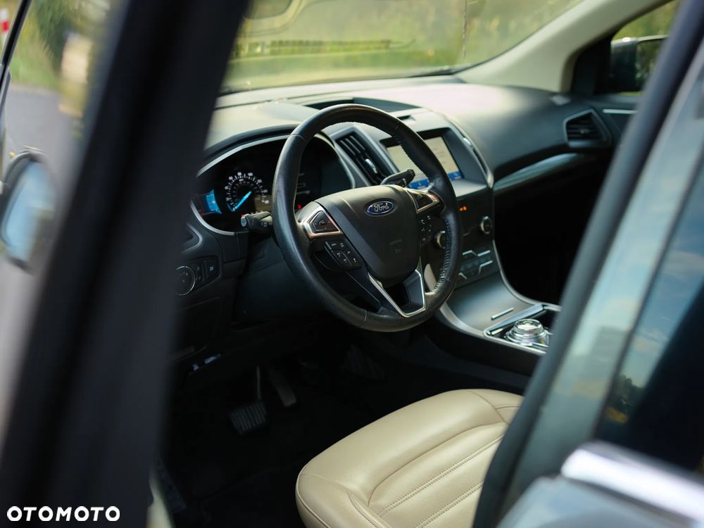 Ford Edge - 10