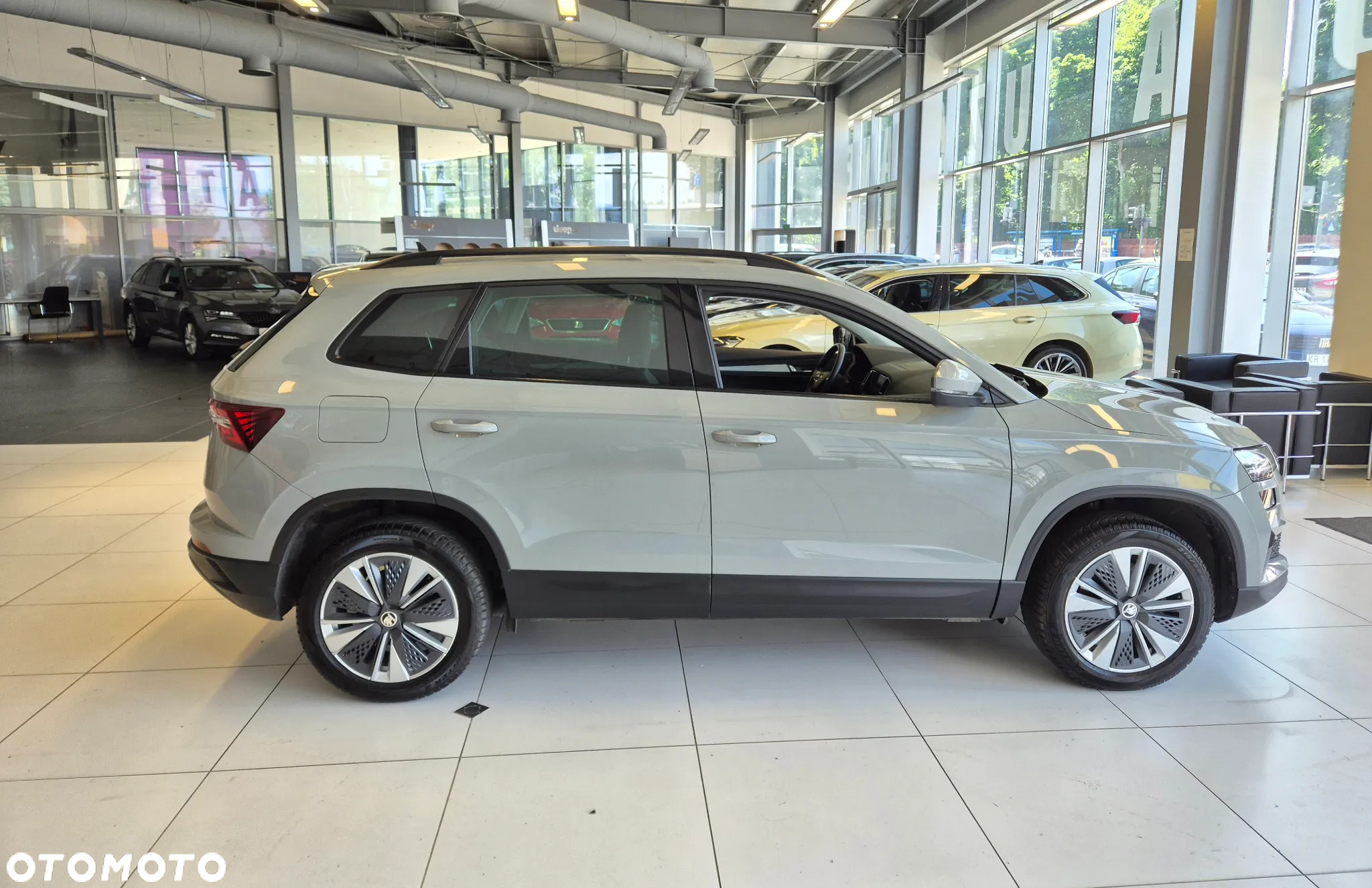Skoda Karoq 1.5 TSI ACT 4x2 Ambition - 4
