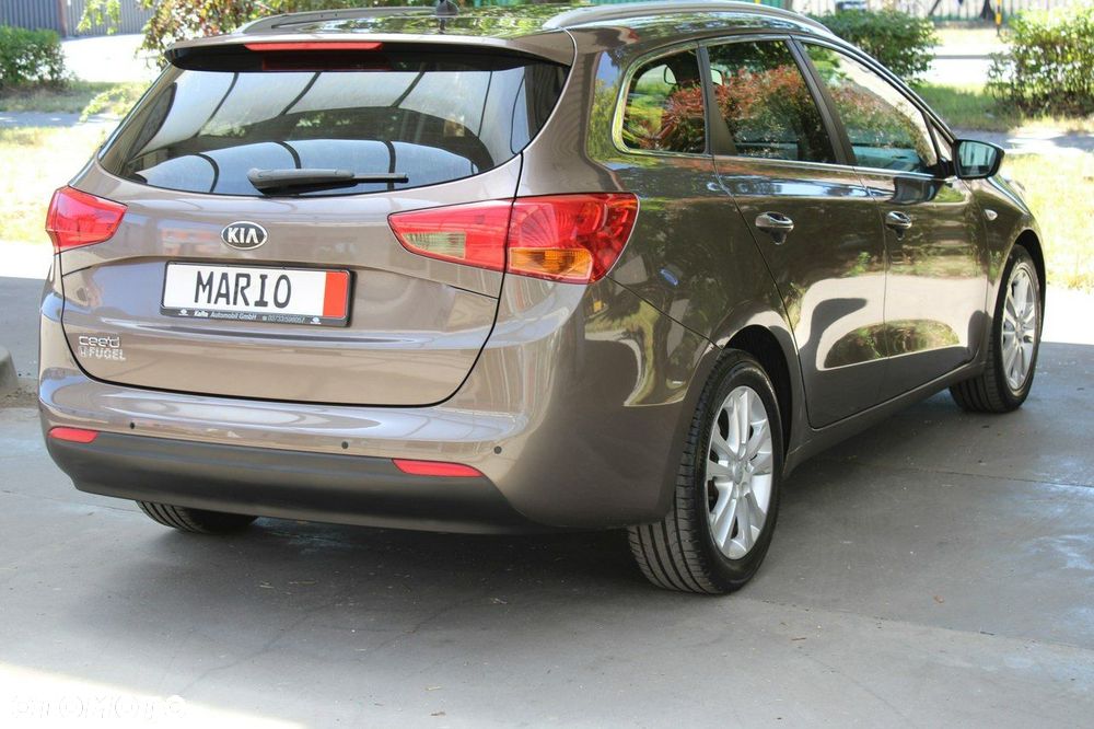 Kia Ceed - 37