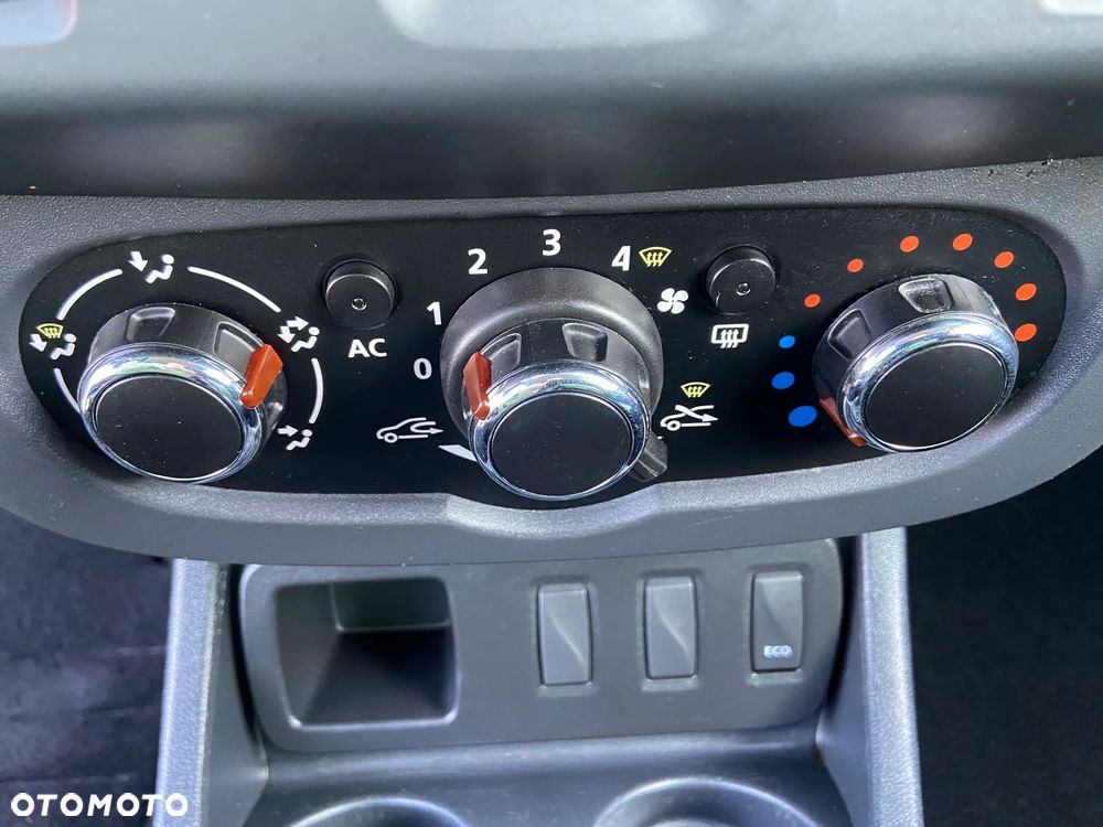 Dacia Duster 1.6 16V 105 4x2 Prestige - 11