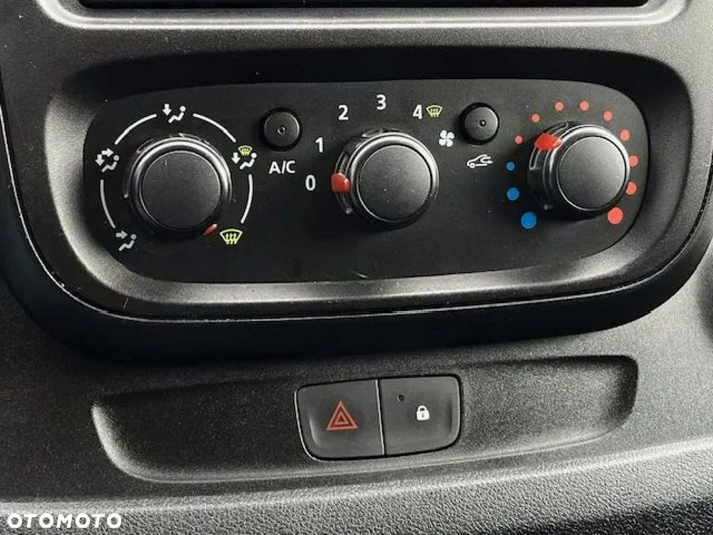 Renault Trafic - 29