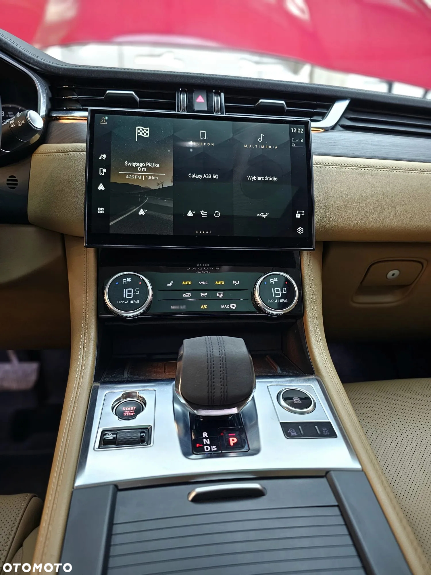 Jaguar F-Pace P250 AWD R-Dynamic S - 8