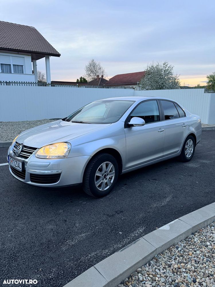 Volkswagen Jetta - 2