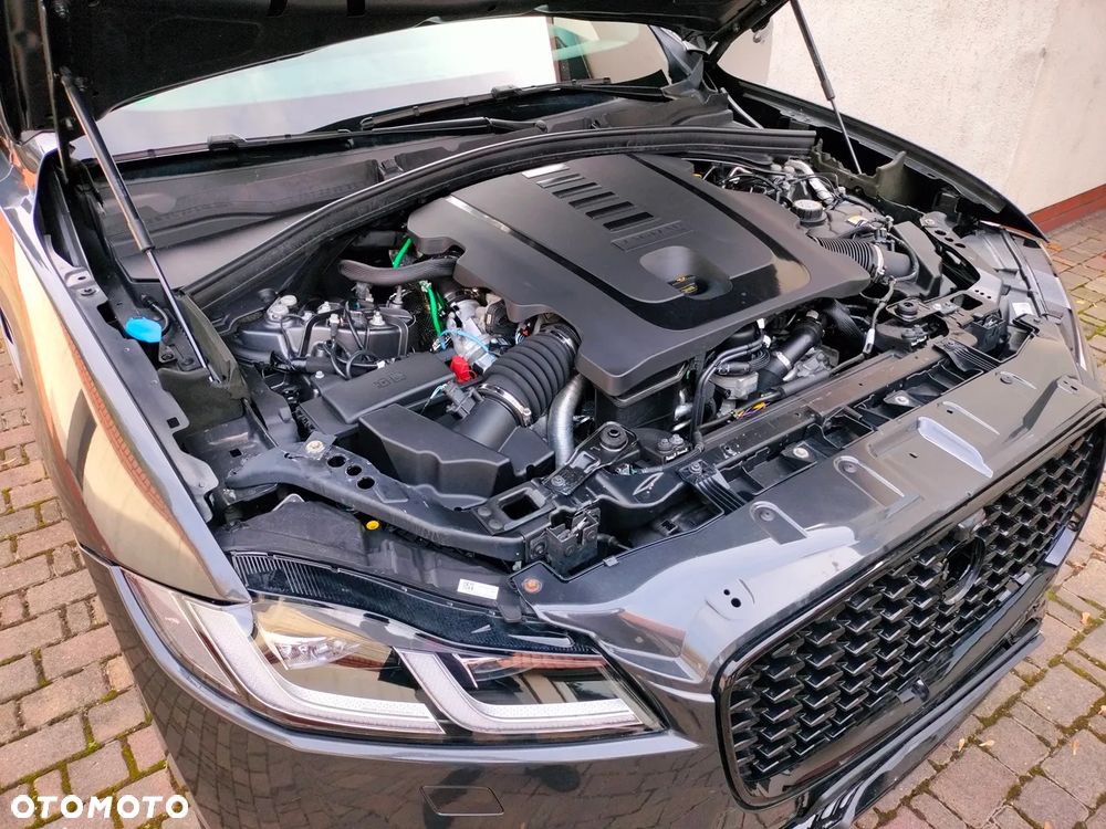 Jaguar F-Pace D300 AWD R-Dynamic HSE 90th Anniversary Edition - 27