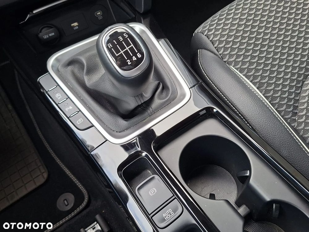 Kia Ceed 1.5 T-GDI Tribute - 32