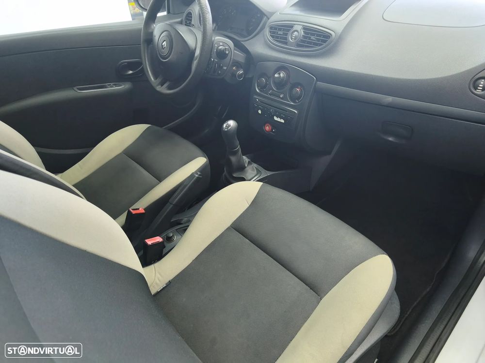 Renault Clio 1.5 dCi Confort - 9