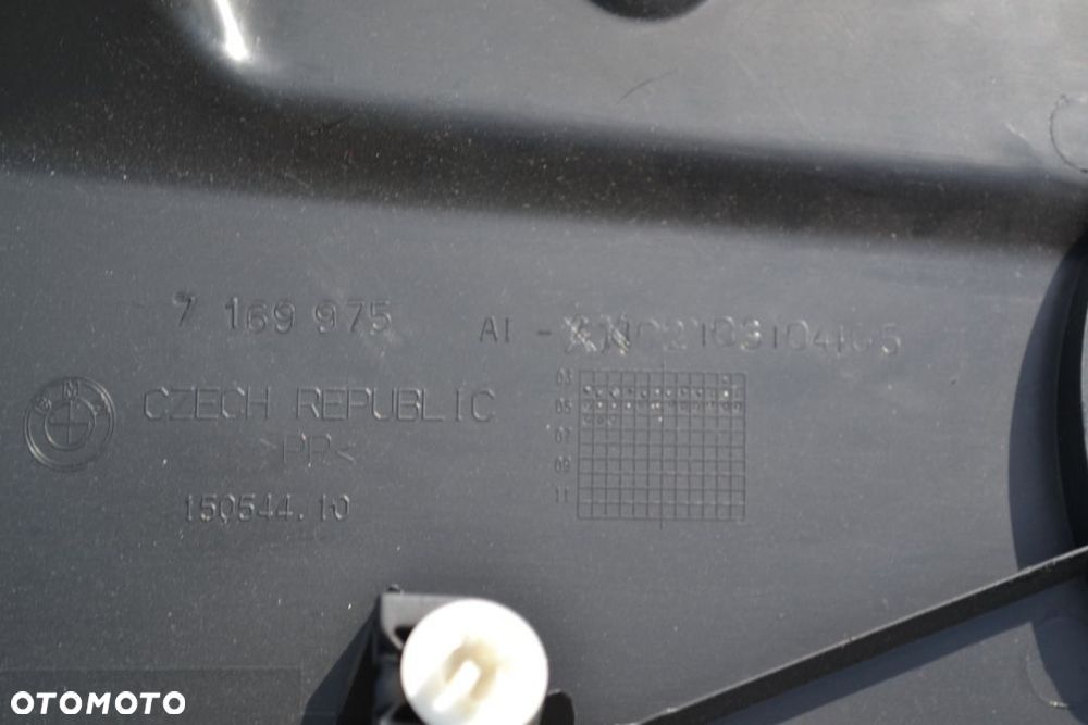 BMW E81 E87 TAPICERKA TYLNEJ KLAPY BAGAŻNIKA 7169975 - 2