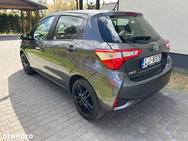 Toyota Yaris 1.5 Premium CVT - 10