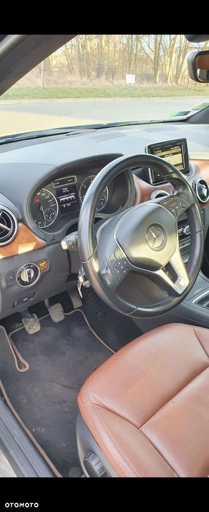 Mercedes-Benz Klasa B 180 CDI (BlueEFFICIENCY) - 10