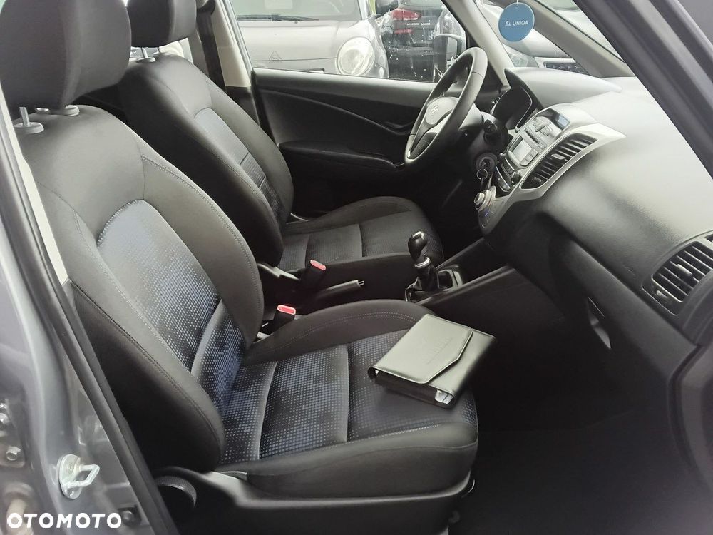 Hyundai ix20 - 12