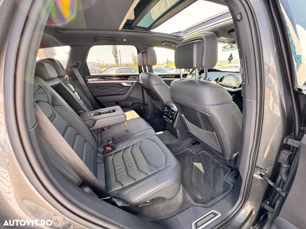 Volkswagen Touareg V6 TSI eHybrid PHEV R - 33