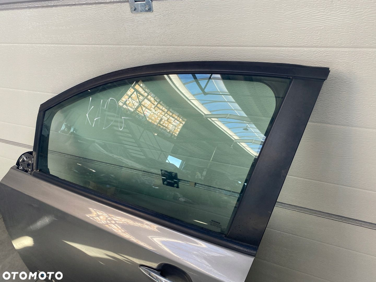 NISSAN LEAF I DRZWI LEWY PRZÓD KADG - 2