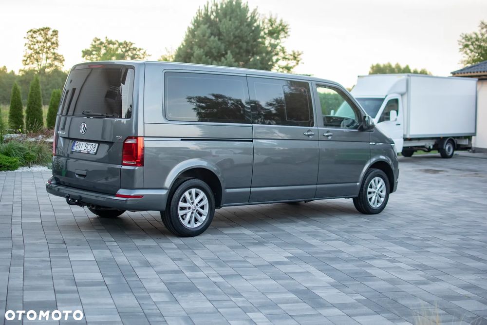 Volkswagen Caravelle - 12