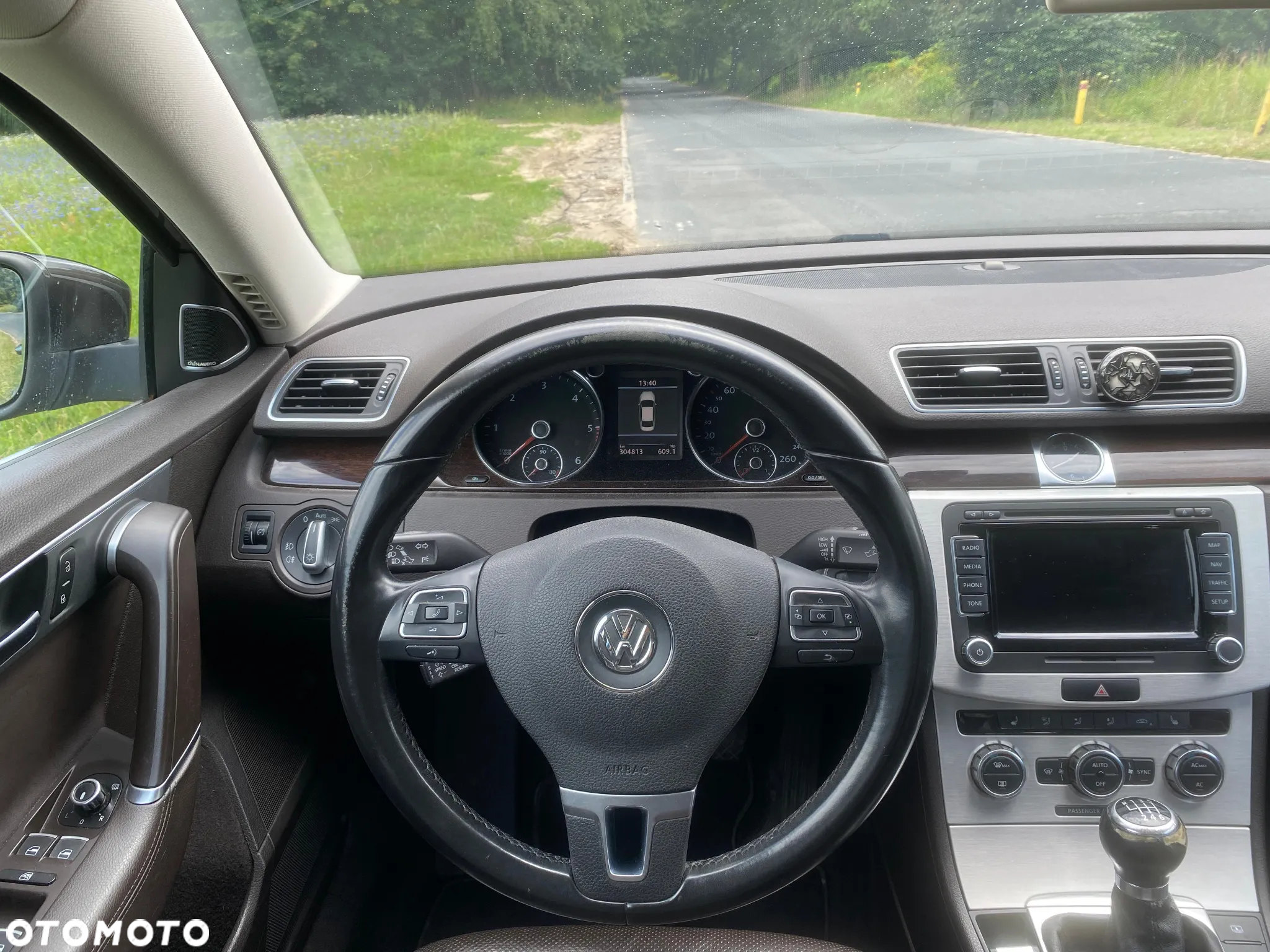 Volkswagen Passat - 8