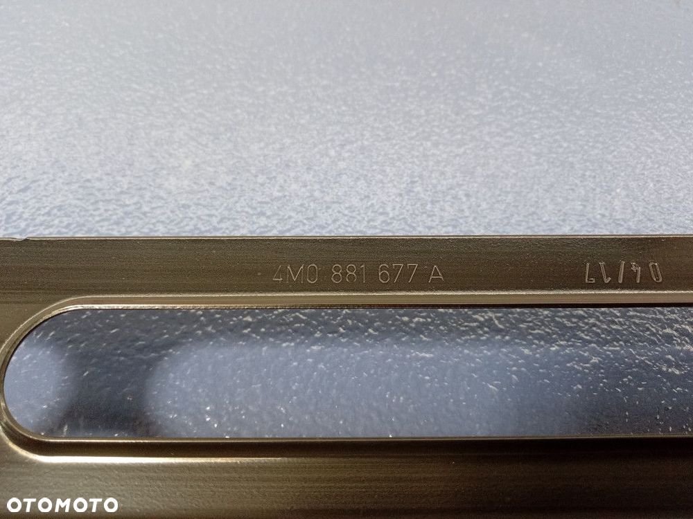 BENTLEY BENTAYGA 36A AUDI Q7 4M WSPORNIK STELAŻ FOTELA 4M0881677A - 4