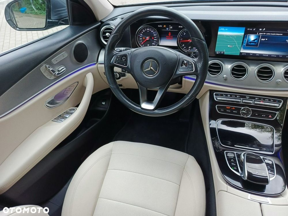 Mercedes-Benz Klasa E 220 d 9G-TRONIC - 13