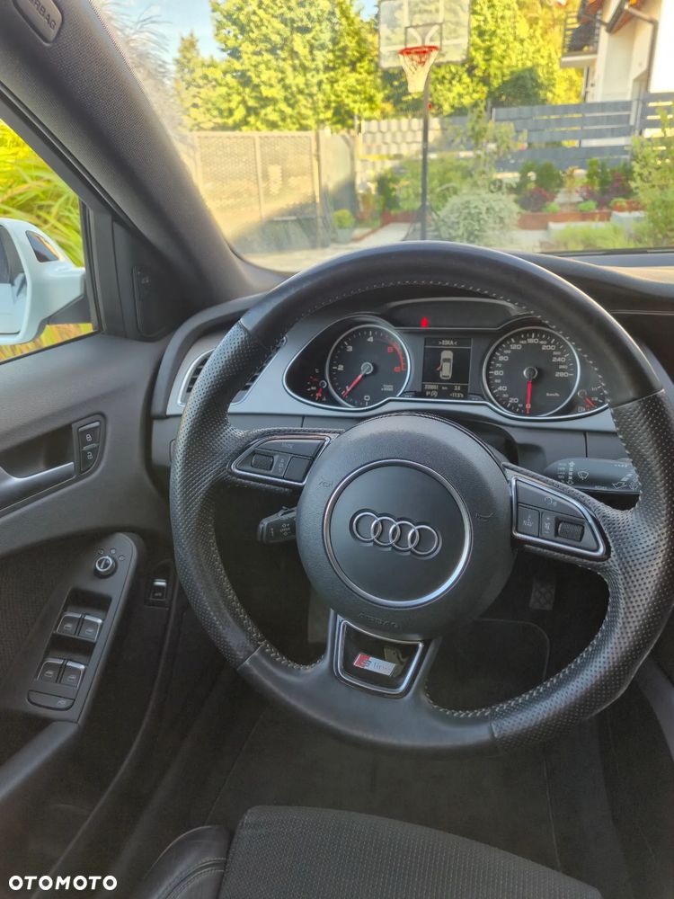 Audi A4 Avant 2.0 TDI DPF quattro S tronic S line Sportpaket - 20