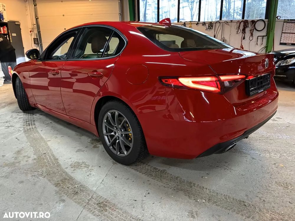 Alfa Romeo Giulia 2.0 Turbo RWD AT8 - 7