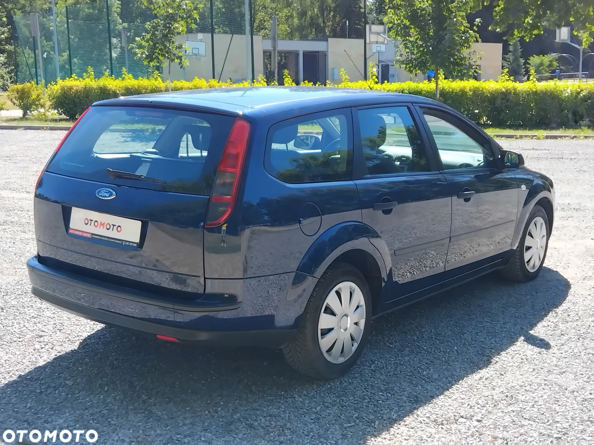 Ford Focus Turnier 2.0 16V Style - 21