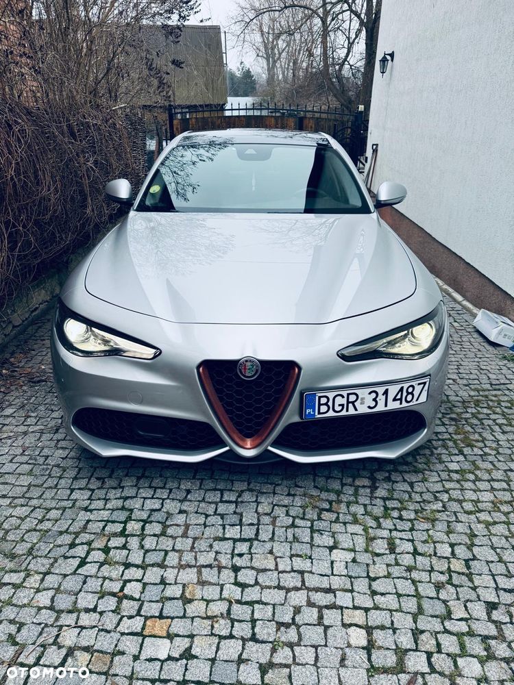 Alfa Romeo Giulia 2.2 Diesel AT8-Q4 Veloce - 10