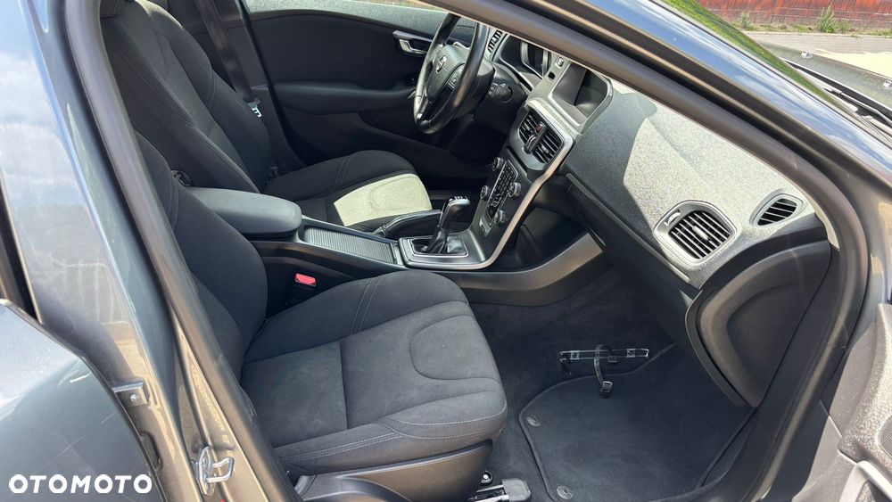 Volvo V40 - 10