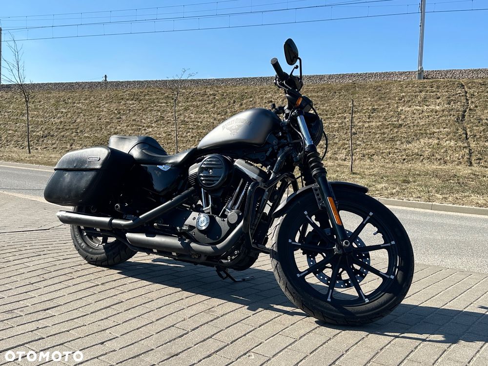Harley-Davidson Sportster Iron 883 - 11