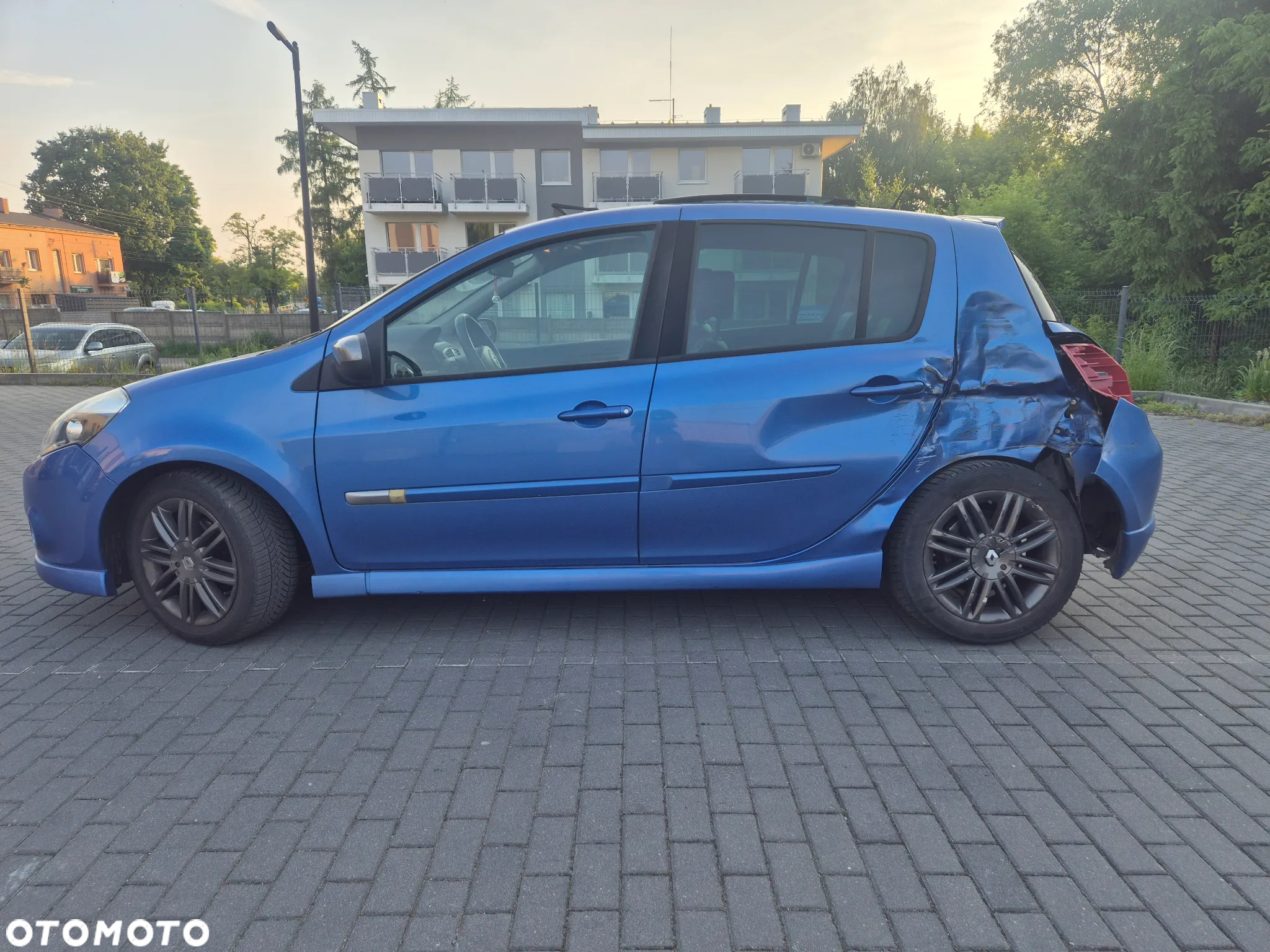 Renault Clio 1.6 16V GT - 8