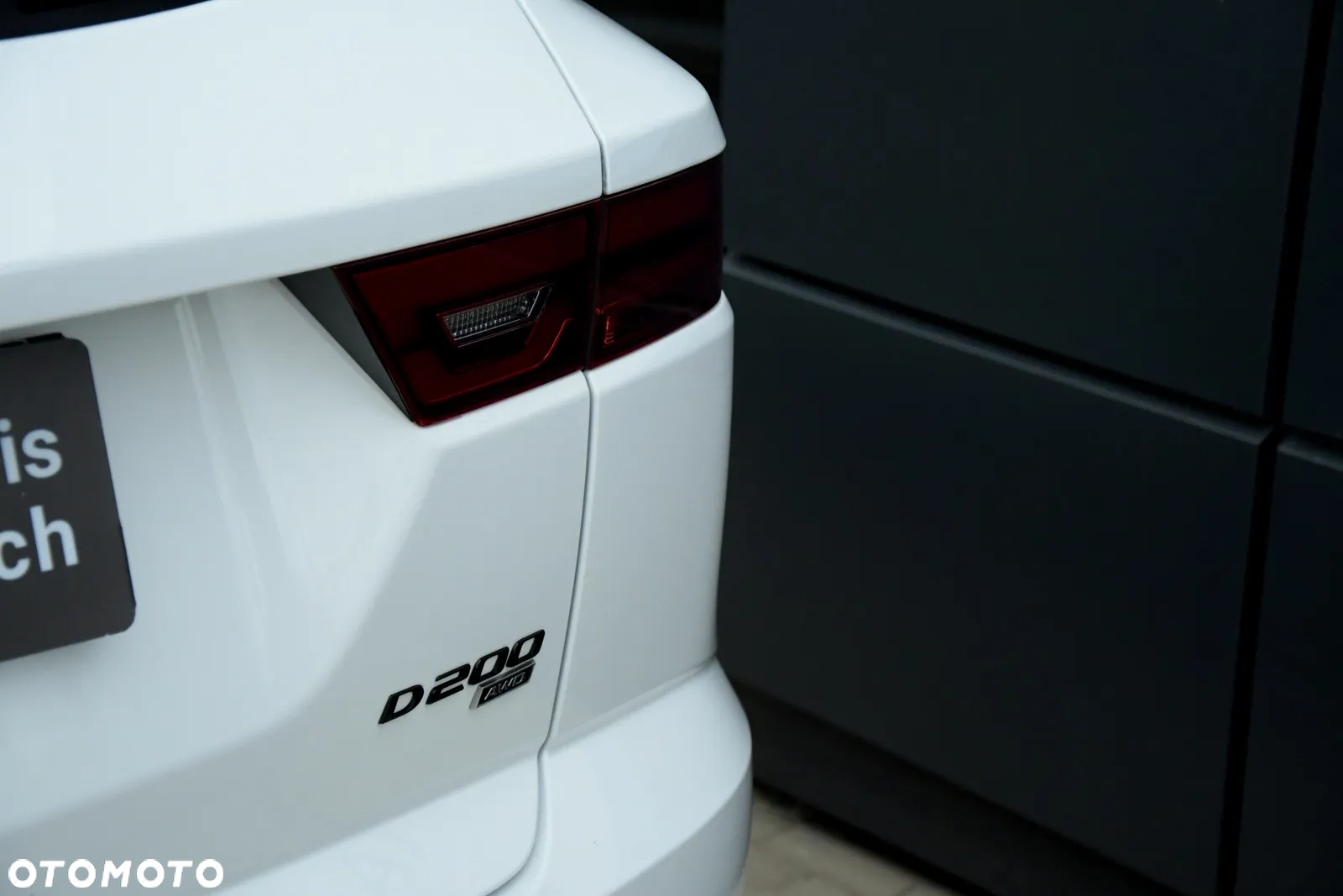 Jaguar E-Pace D200 AWD R-Dynamic S - 13