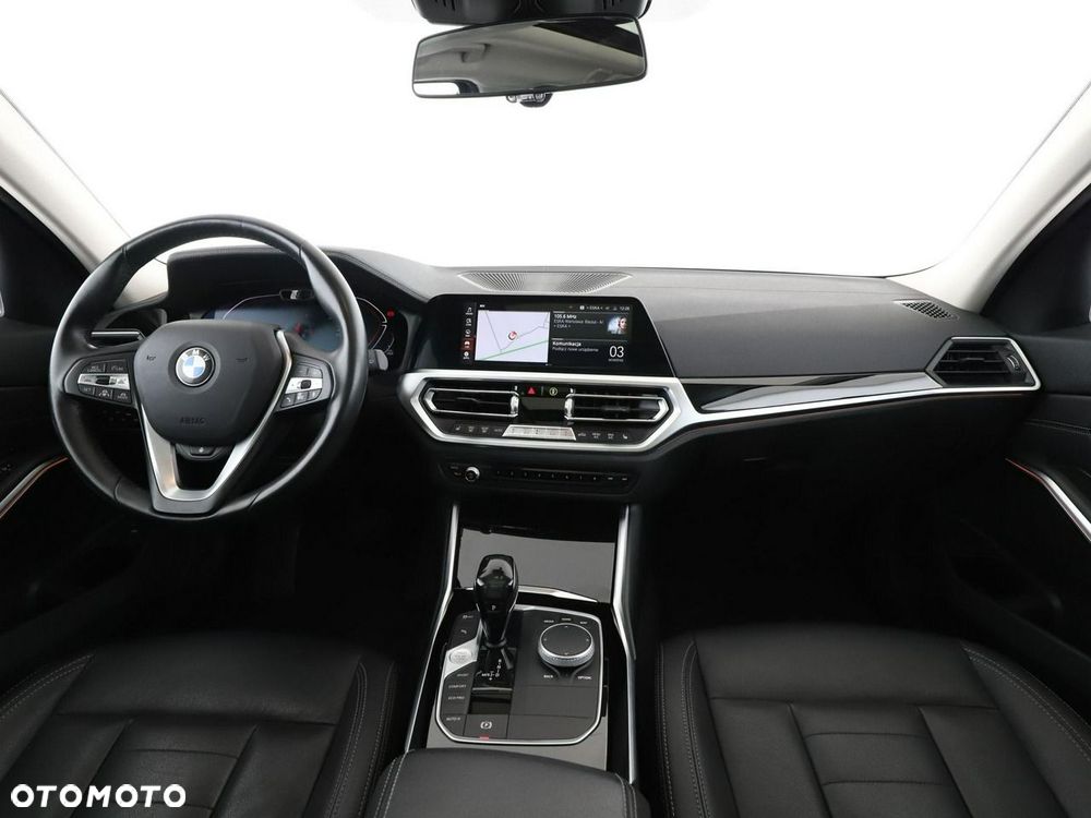 BMW Seria 3 320d xDrive MHEV Luxury Line - 16
